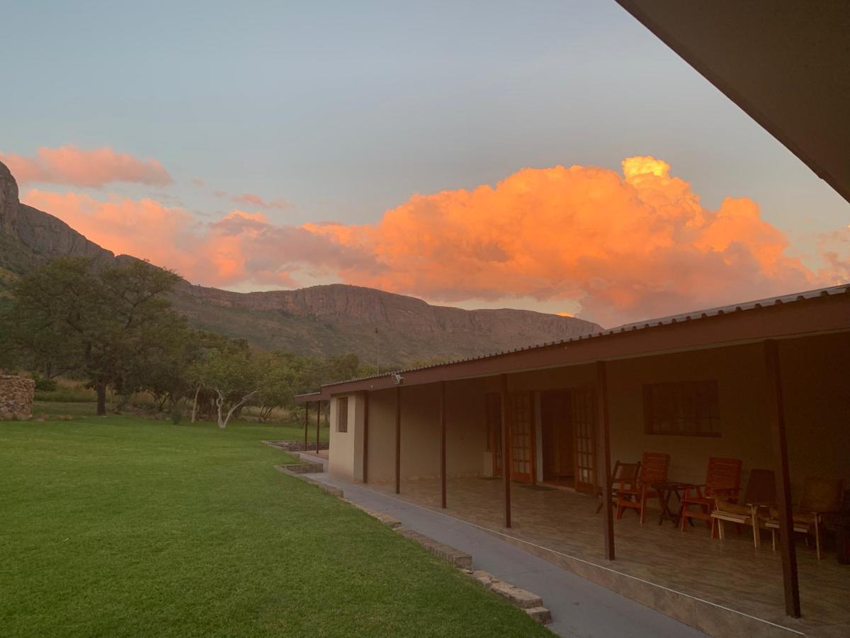 ת'אבזימבי Kransberg Country Lodge Guest Farm מראה חיצוני תמונה
